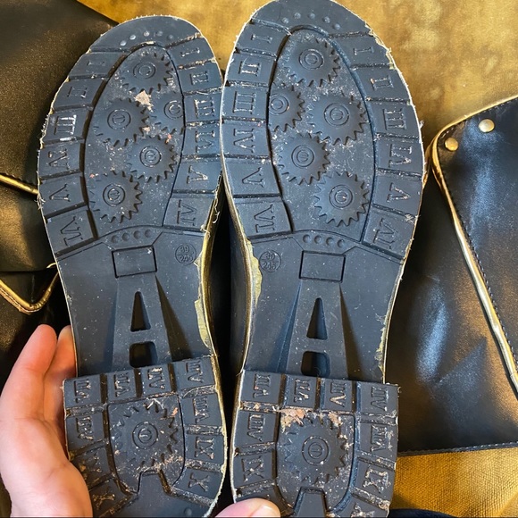 Vintage Y2K black and gold knee high flat boots - Picture 4 of 11